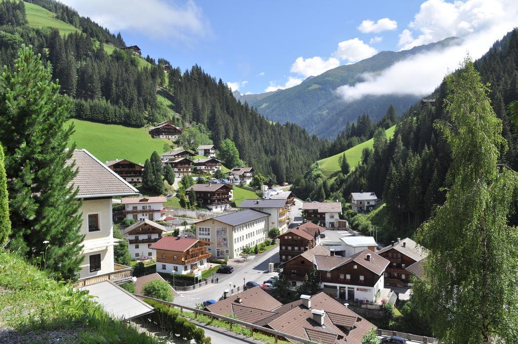 Gasthof Perfler Hotel Außervillgraten Bagian luar foto