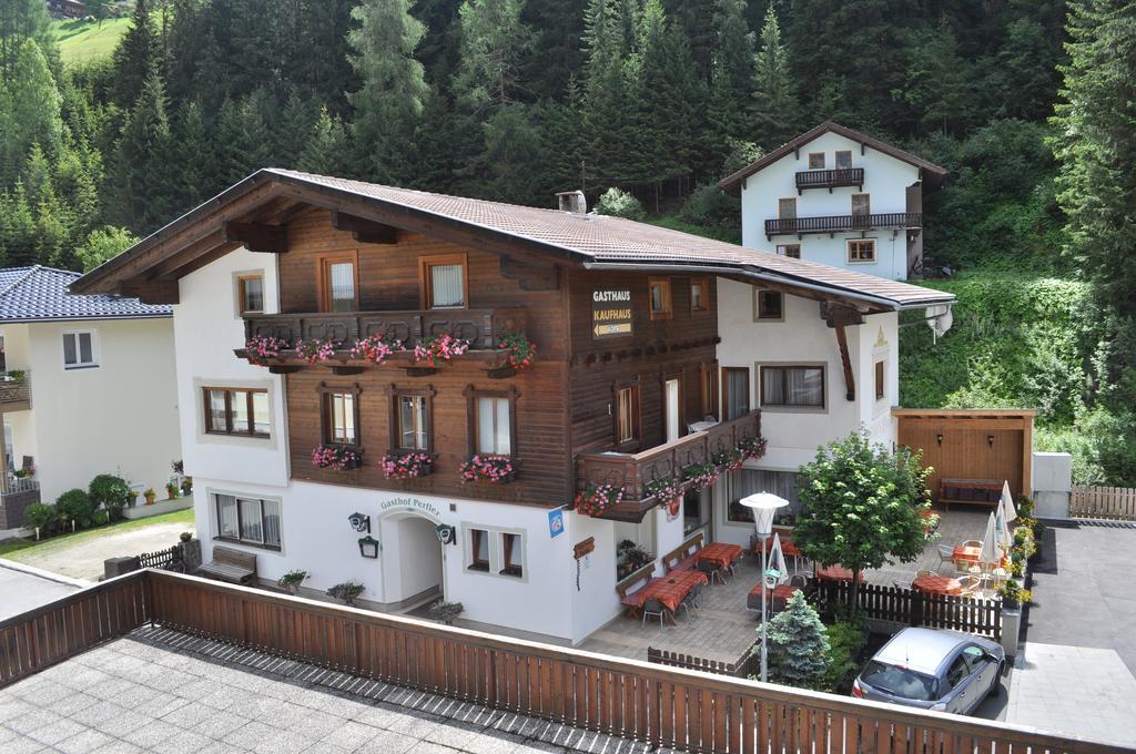 Gasthof Perfler Hotel Außervillgraten Bagian luar foto